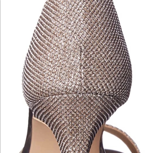 Woman Heels - Picture 9 of 11